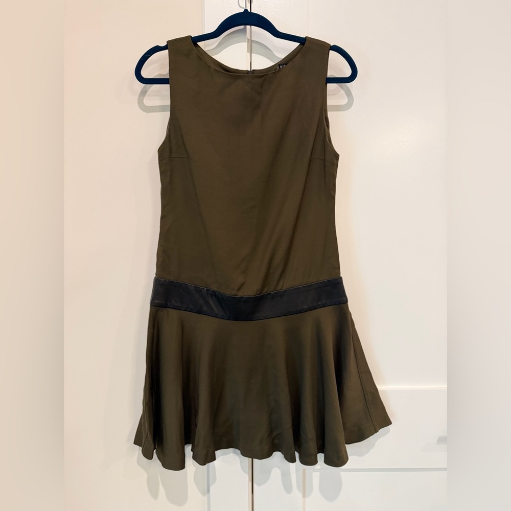 Alice + Olivia Sample Olive Drop Waist Dress With Leather Detailing Size 4 - Picture 8 of 15